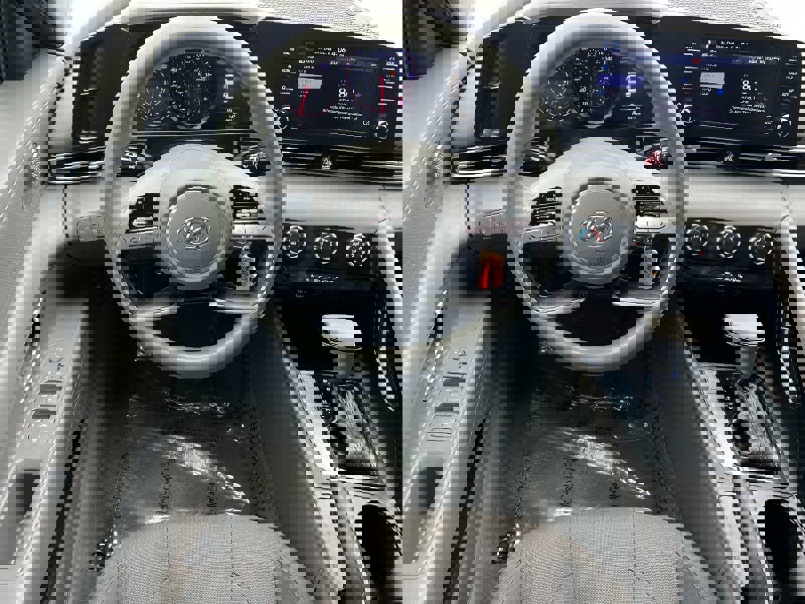 Used 2021 Hyundai Elantra SE image 15