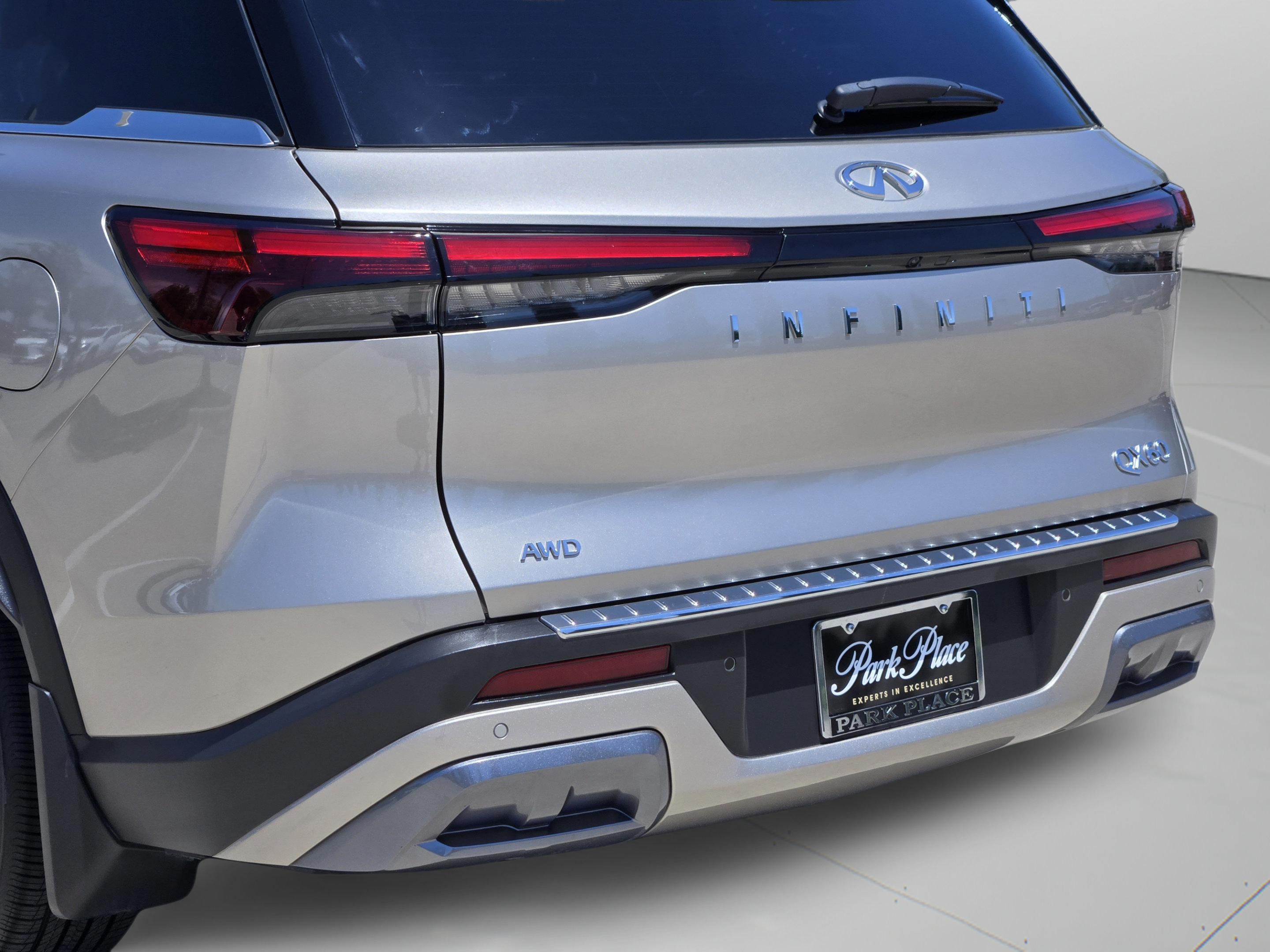 Used 2024 INFINITI QX60 Sensory w/ Cargo Package AWD/4WD image 40