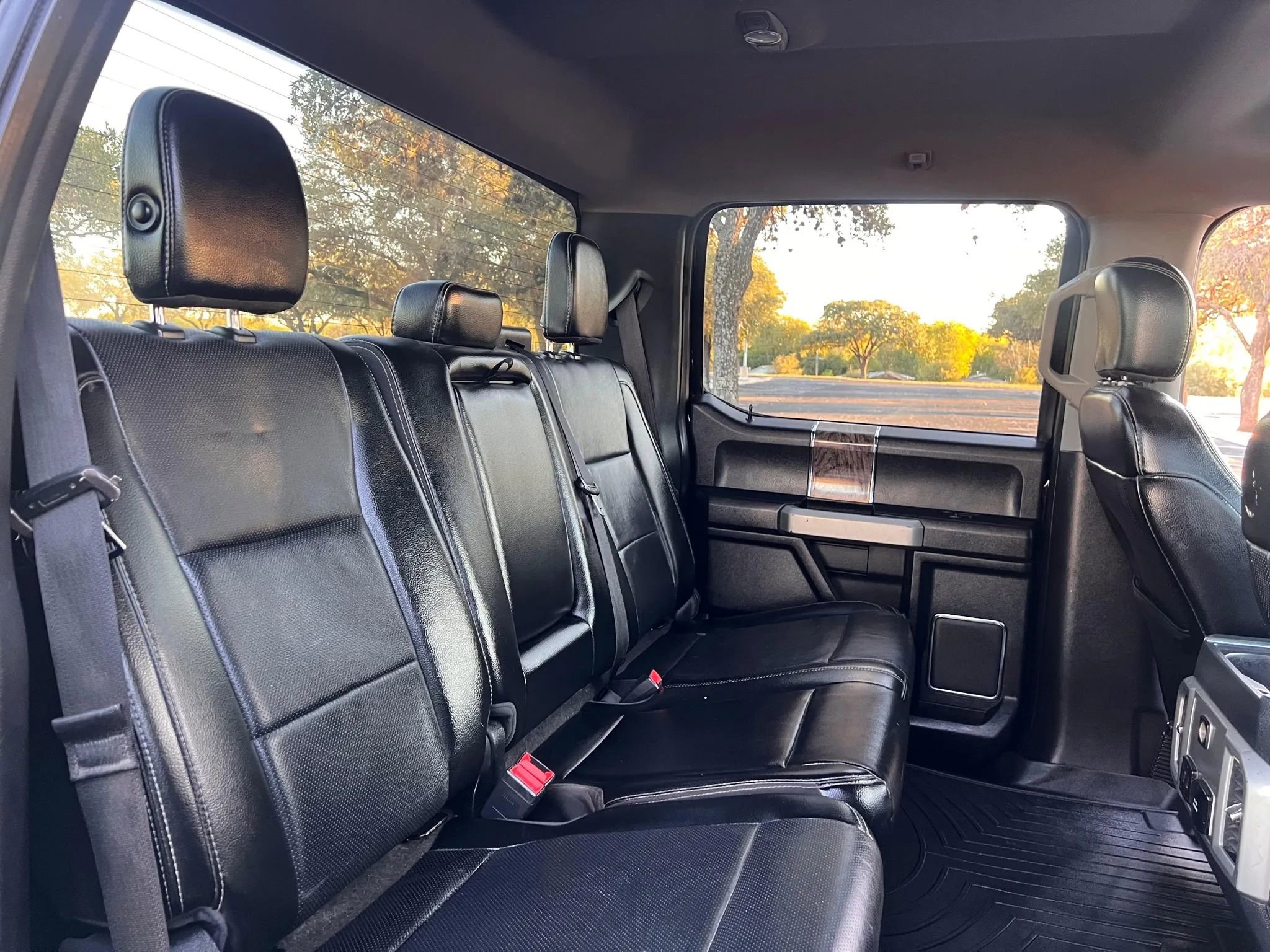 Used 2018 Ford F250 Lariat w/ Lariat Ultimate Package image 37