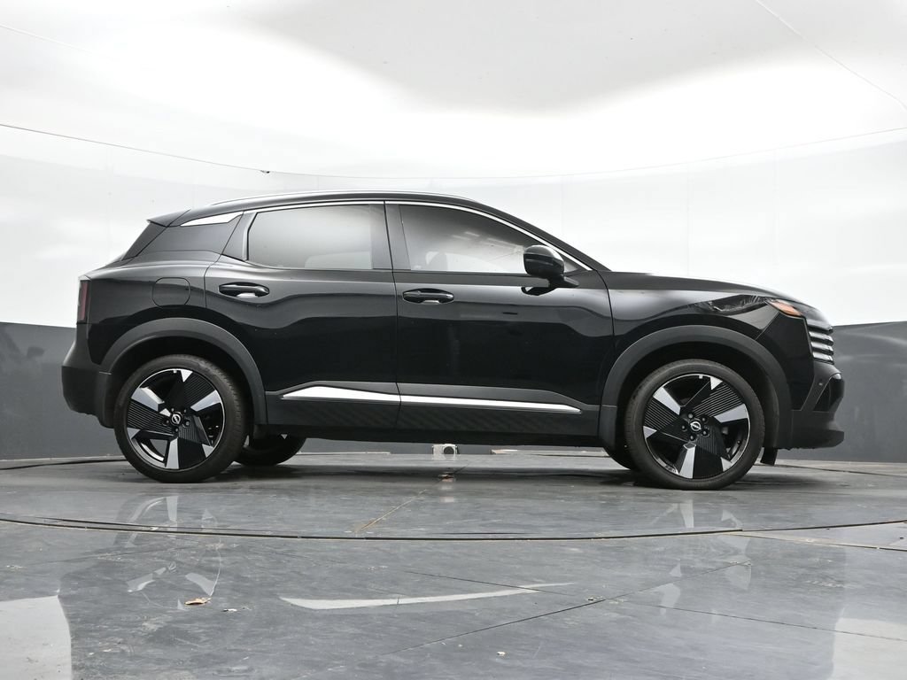 Used 2025 Nissan Kicks SR AWD/4WD image 37