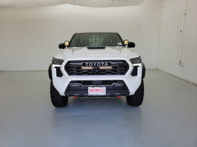 Used 2025 Toyota Tacoma TRD Pro AWD/4WD image 3