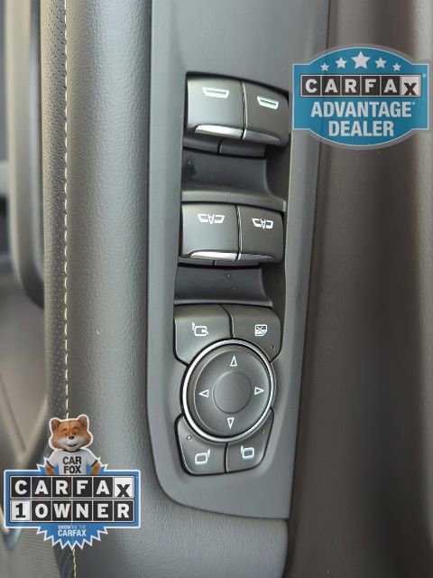 Used 2025 Chevrolet Suburban Premier RWD image 18