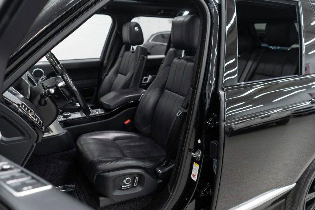 Used 2017 Land Rover Range Rover HSE image 9