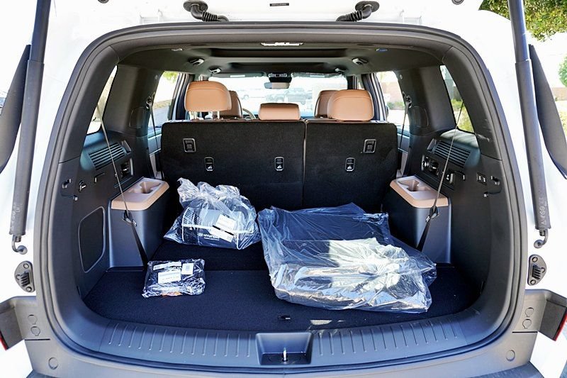 New 2025 Hyundai Santa Fe Limited AWD/4WD image 16