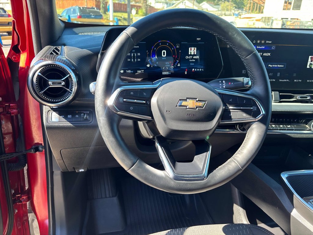 Used 2026 Chevrolet Equinox LT AWD/4WD image 12