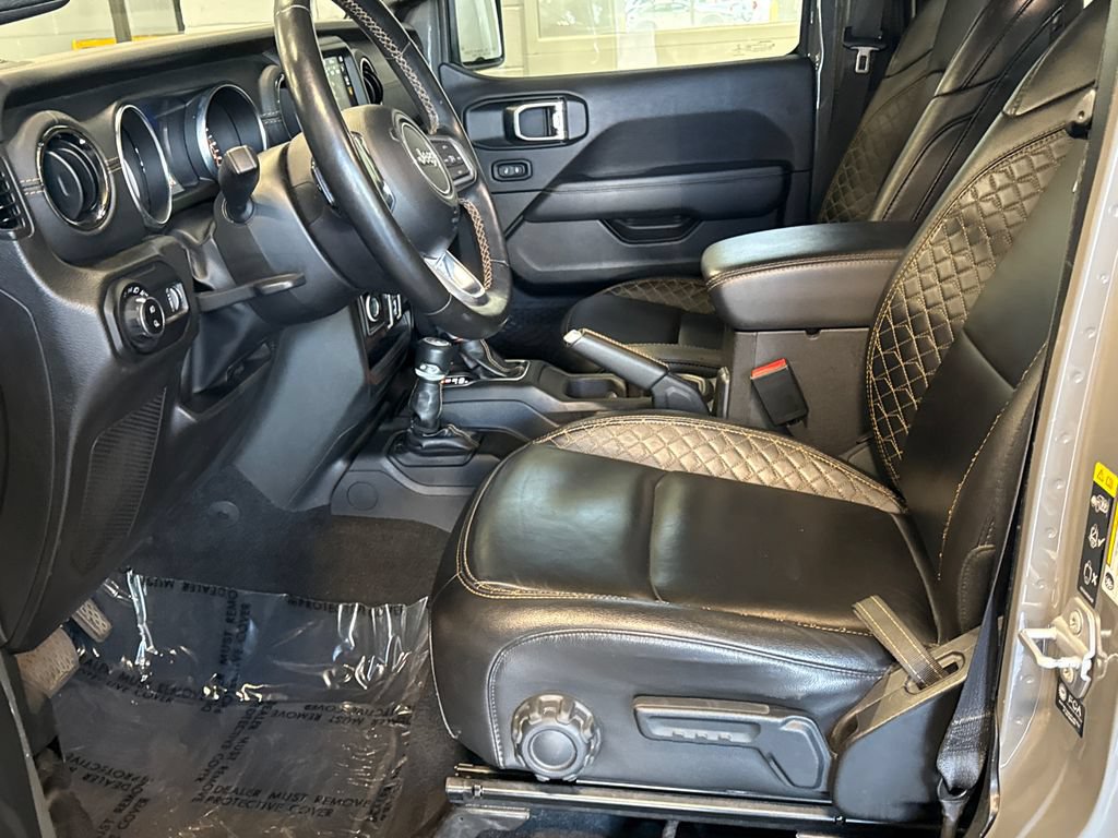 Used 2023 Jeep Gladiator Overland AWD/4WD image 5