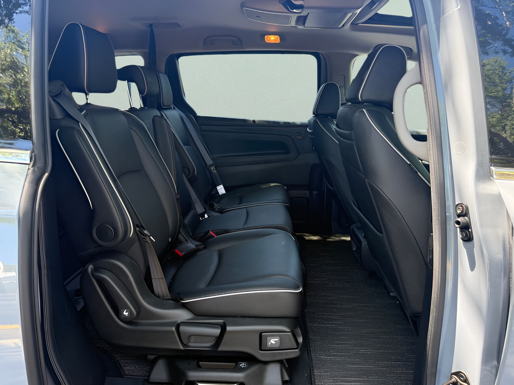 Certified 2024 Honda Odyssey Elite image 12