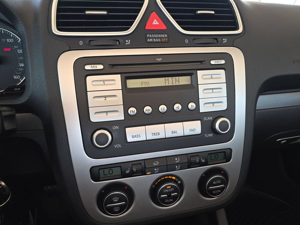 Used 2007 Volkswagen Eos 2.0T FWD image 13