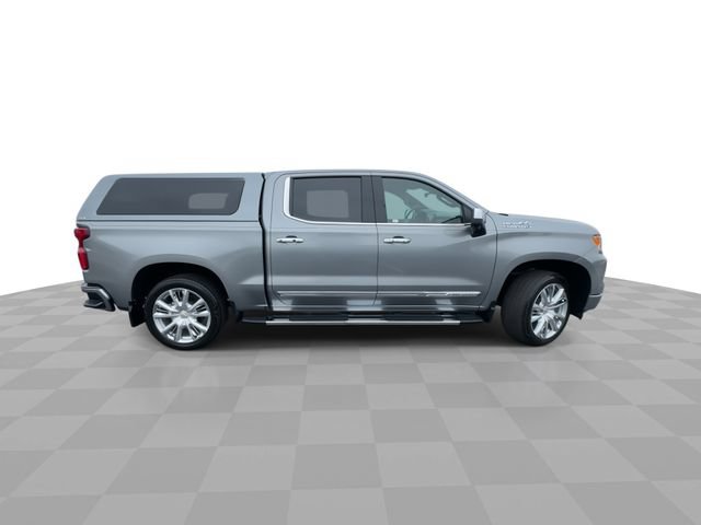 Used 2024 Chevrolet Silverado 1500 High Country w/ Technology Package AWD/4WD image 9