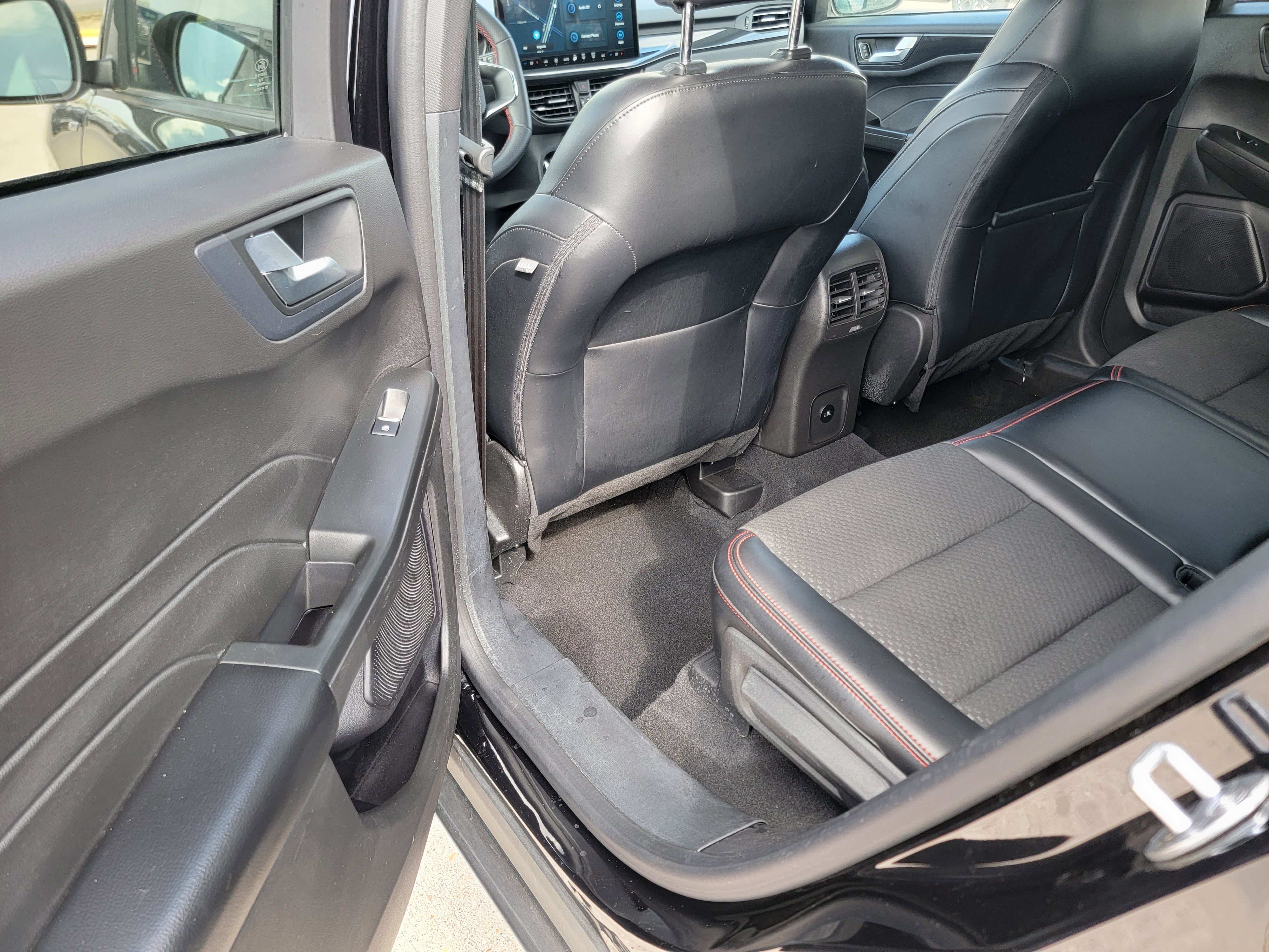 Used 2023 Ford Escape ST-Line w/ Tech Pack #1 image 13