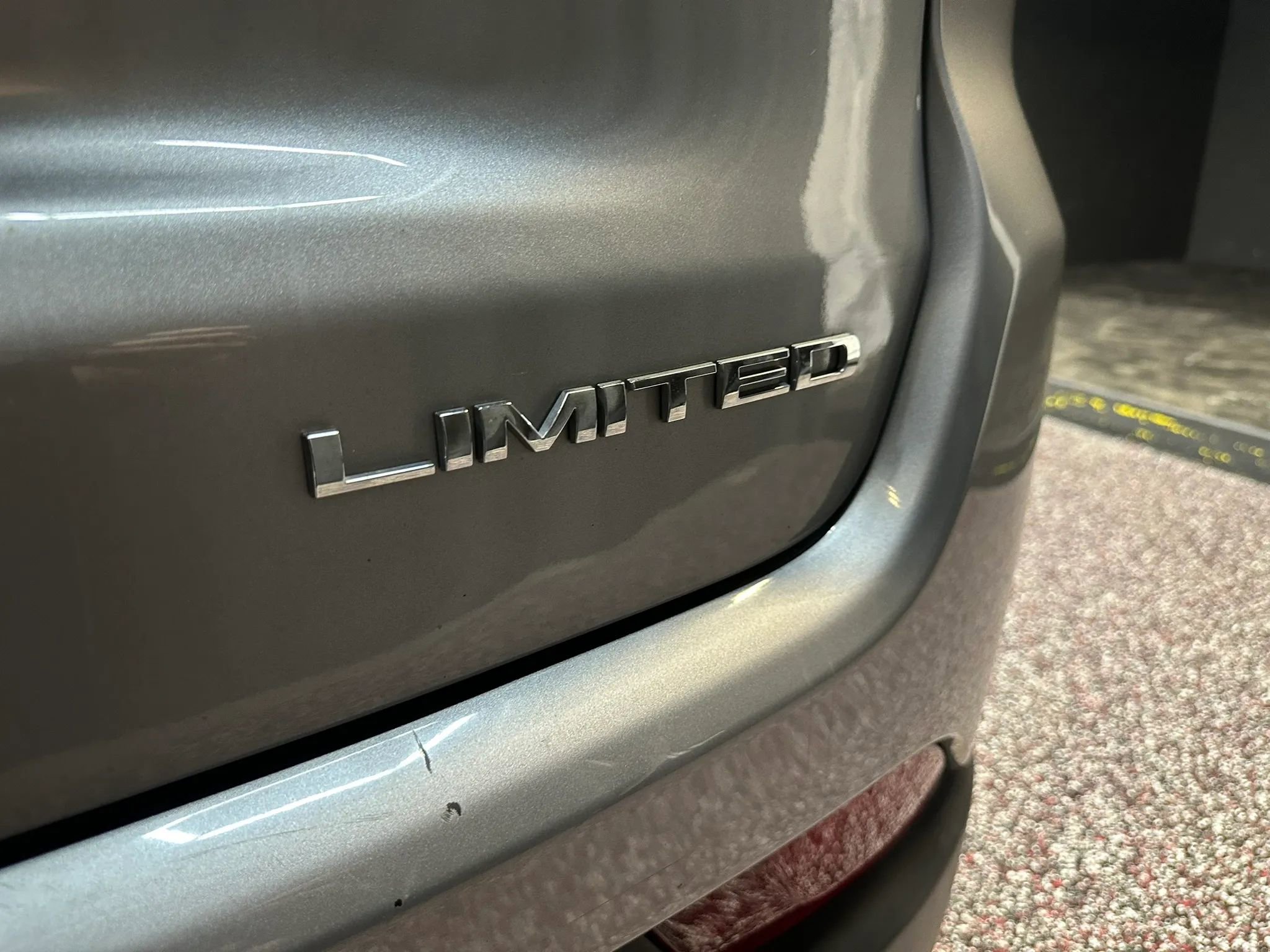 Used 2018 Jeep Compass Limited image 27