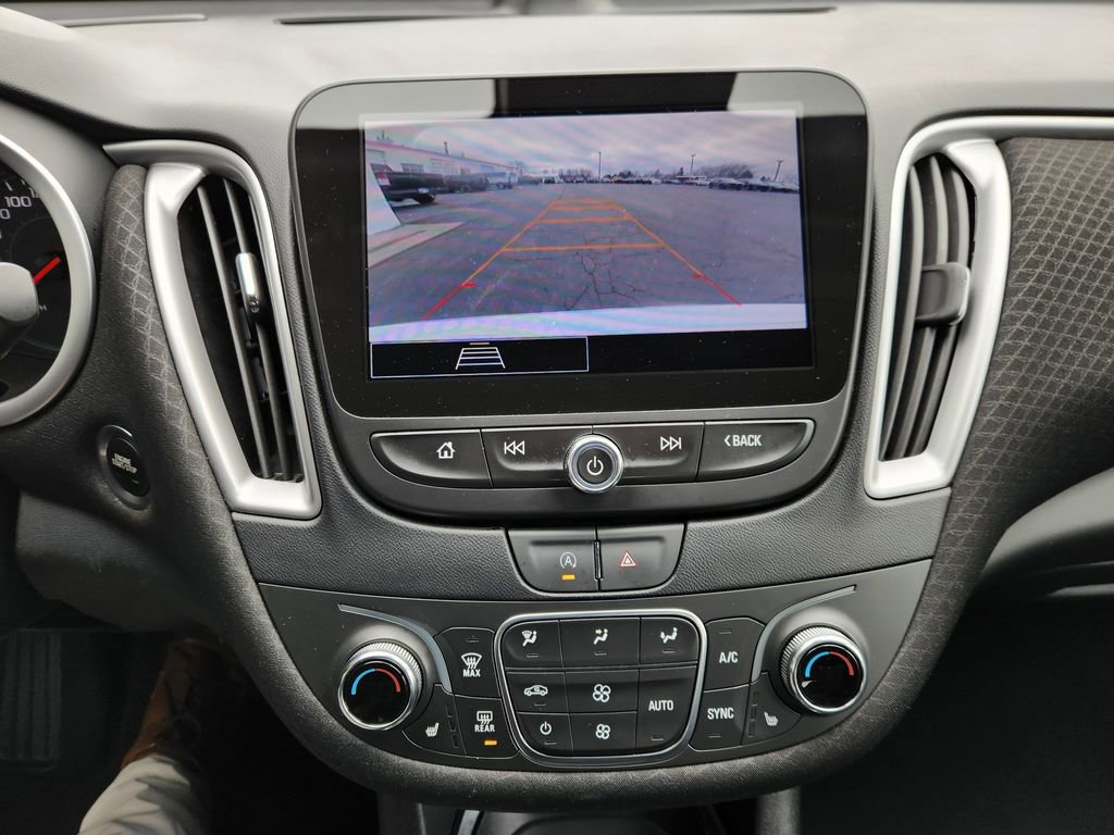 Used 2023 Chevrolet Malibu LT FWD image 24