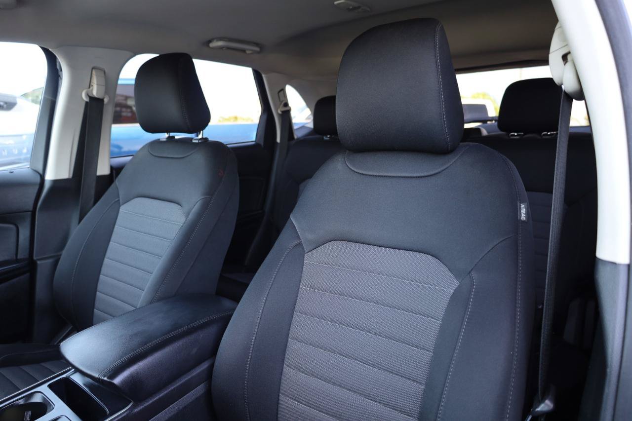 Used 2022 Ford Edge SE w/ Black Appearance Package AWD/4WD image 5