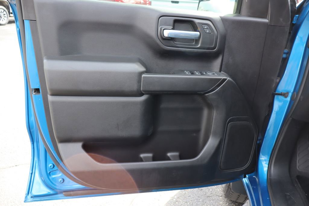 Used 2022 Chevrolet Silverado 1500 Custom w/ LPO, Dark Essentials Package image 19