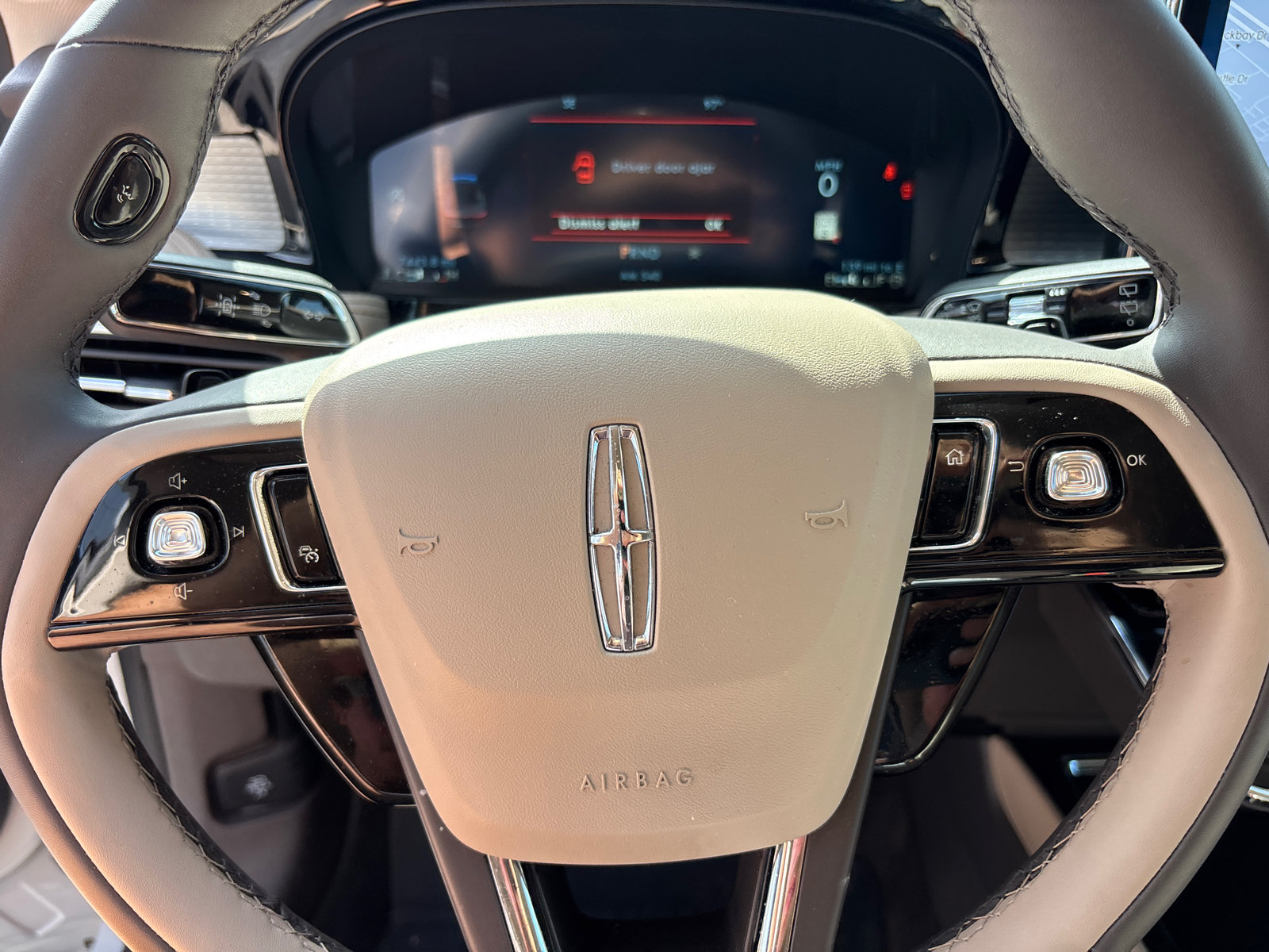 Certified 2023 Lincoln Corsair AWD w/ Rear Removable Package Tray image 16