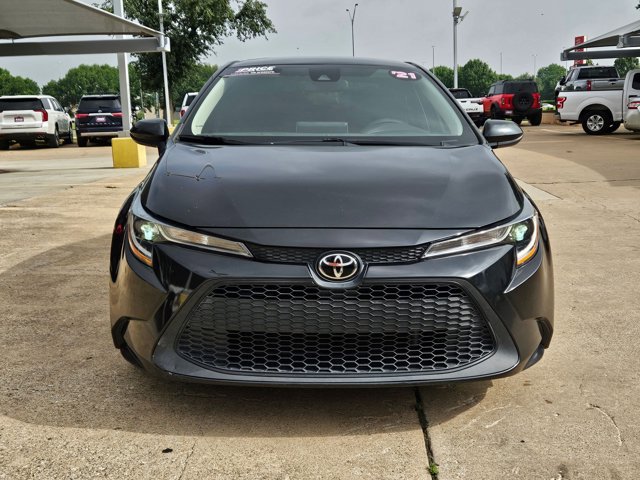 Used 2021 Toyota Corolla LE FWD image 2