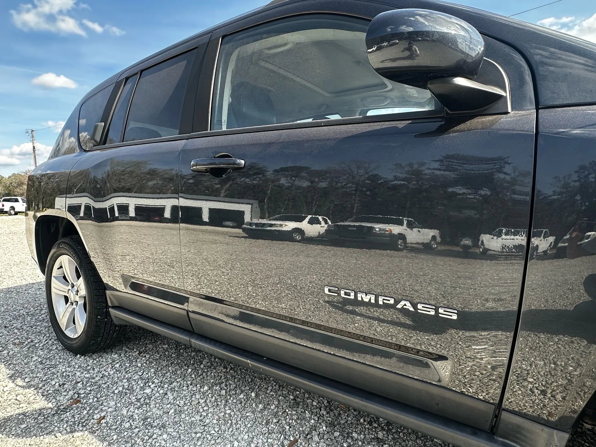 Used 2015 Jeep Compass High Altitude FWD image 13