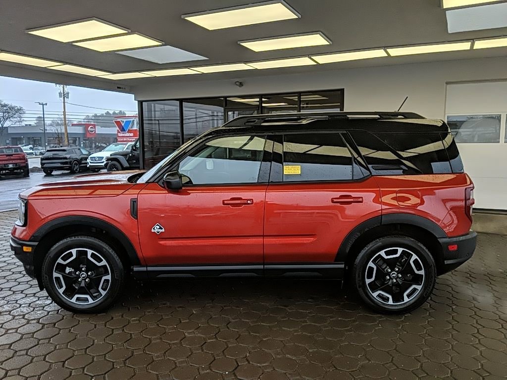 Used 2024 Ford Bronco Sport Outer Banks w/ Tech Package image 8