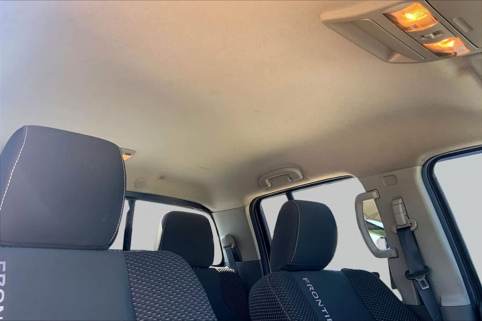Used 2016 Nissan Frontier Desert Runner RWD image 13