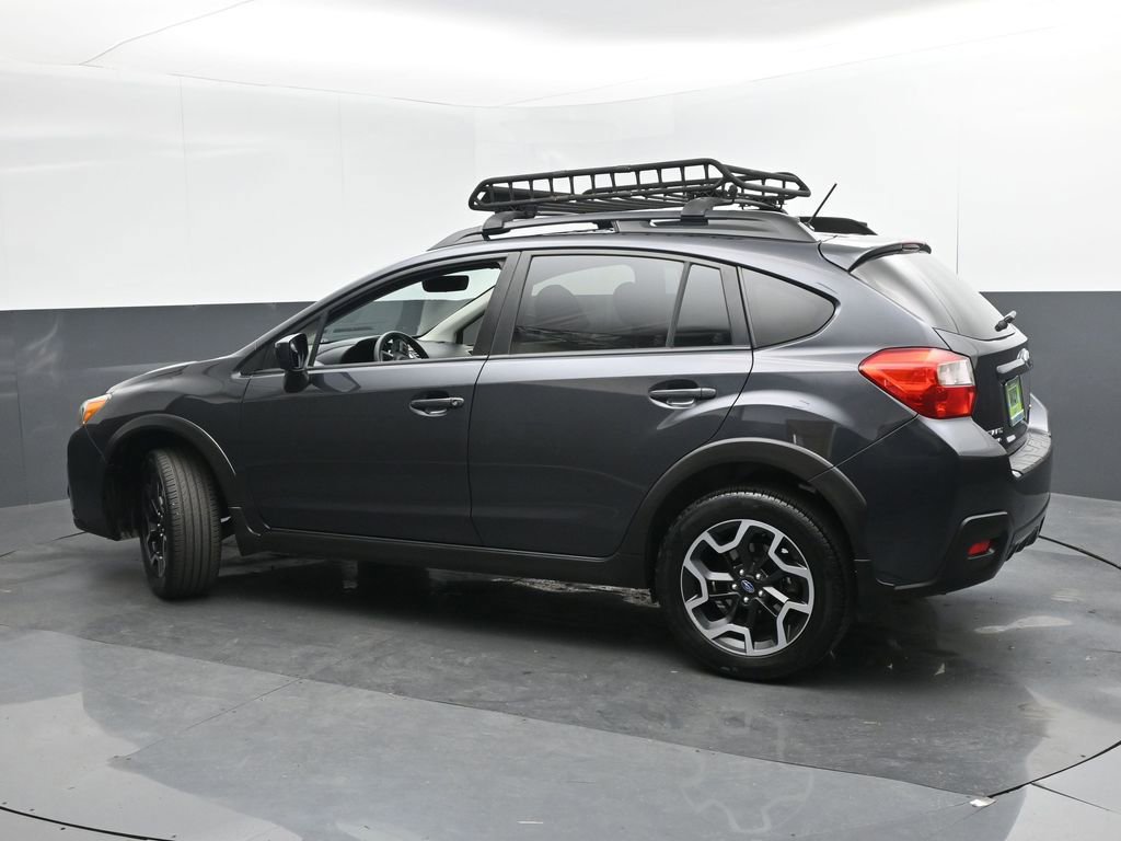 Used 2017 Subaru Crosstrek 2.0i Premium image 3