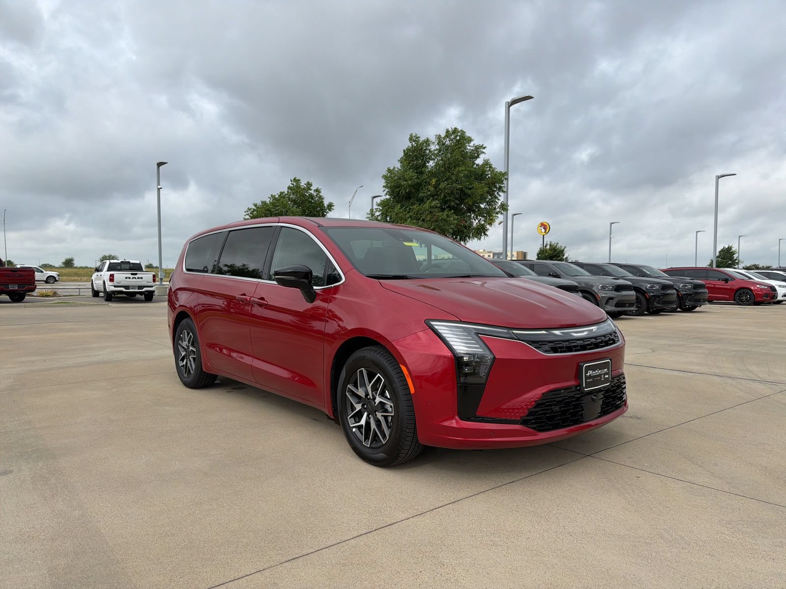 New 2027 Chrysler Pacifica Limited FWD image 8