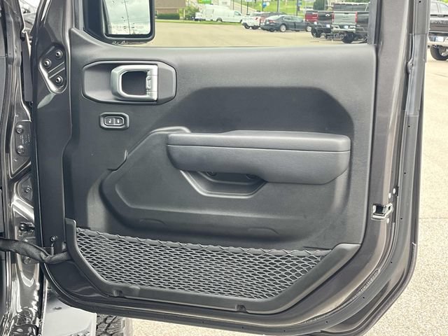 Used 2024 Jeep Wrangler Unlimited Sport AWD/4WD image 21