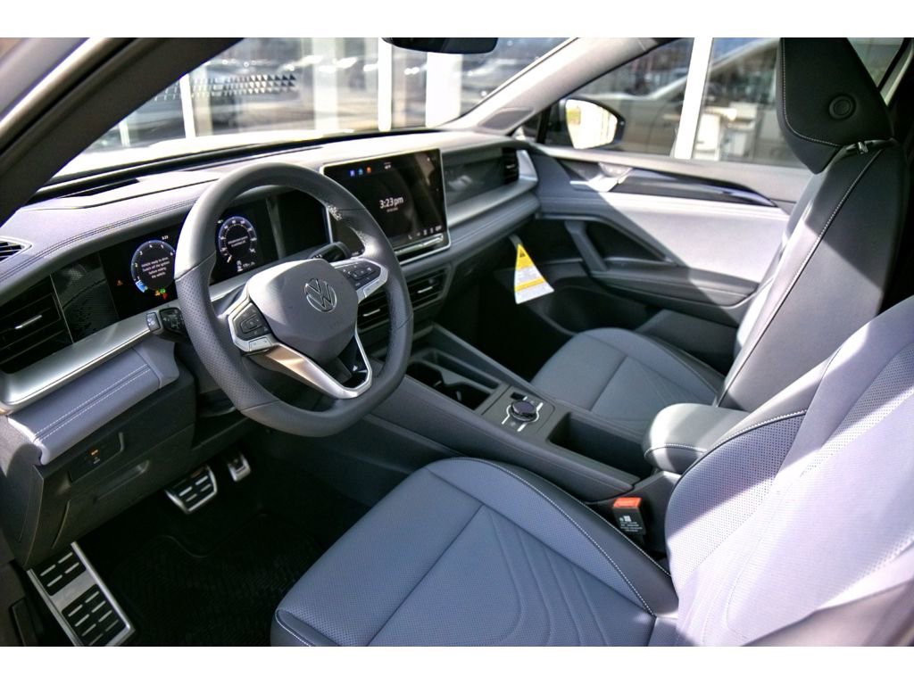 New 2026 Volkswagen Tiguan SE R-Line image 13