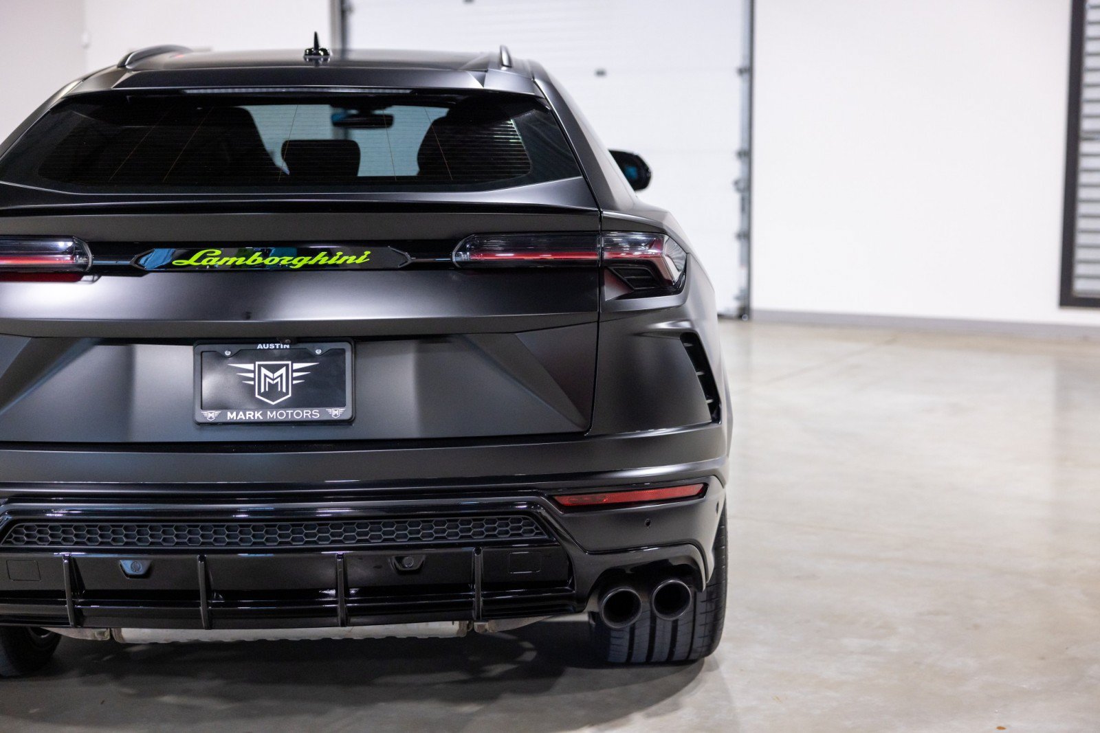 Used 2022 Lamborghini Urus AWD/4WD image 13