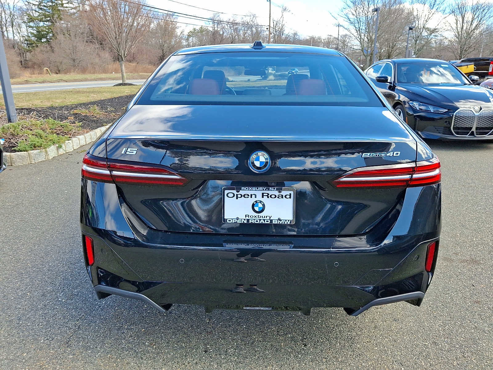 Used 2024 BMW i5 eDrive40i w/ M Sport Package image 5