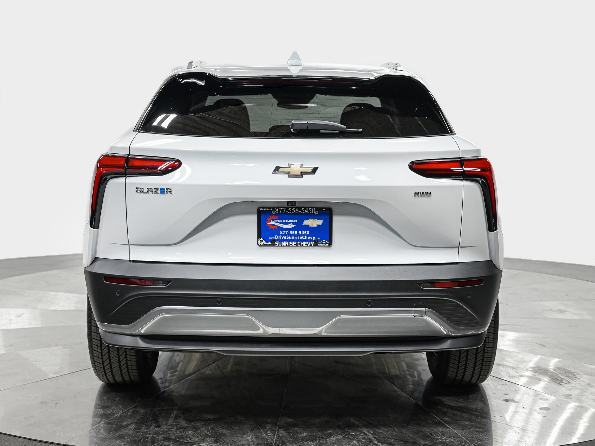 Used 2024 Chevrolet Blazer EV LT AWD/4WD image 5