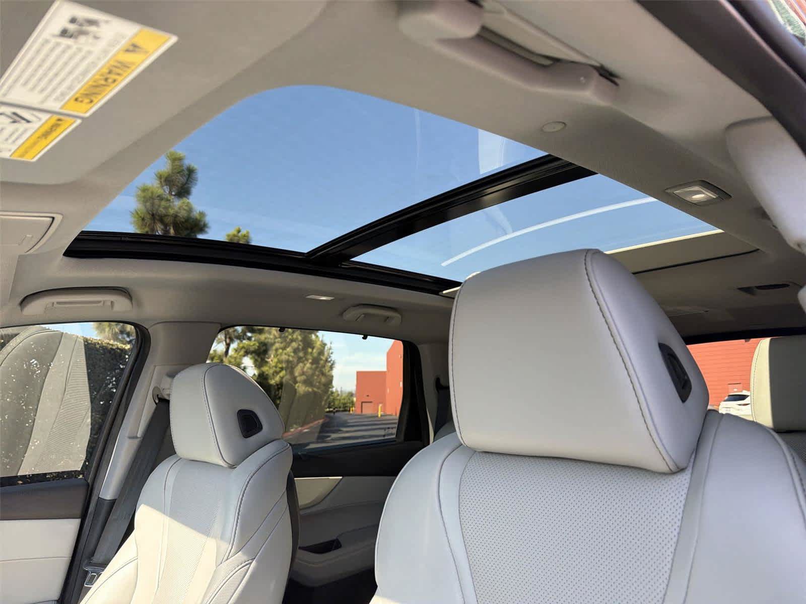 Used 2024 Acura MDX w/ Technology Package AWD/4WD image 41