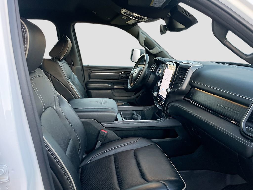 Used 2024 RAM 1500 Limited w/ Body Color Bumper Group image 27