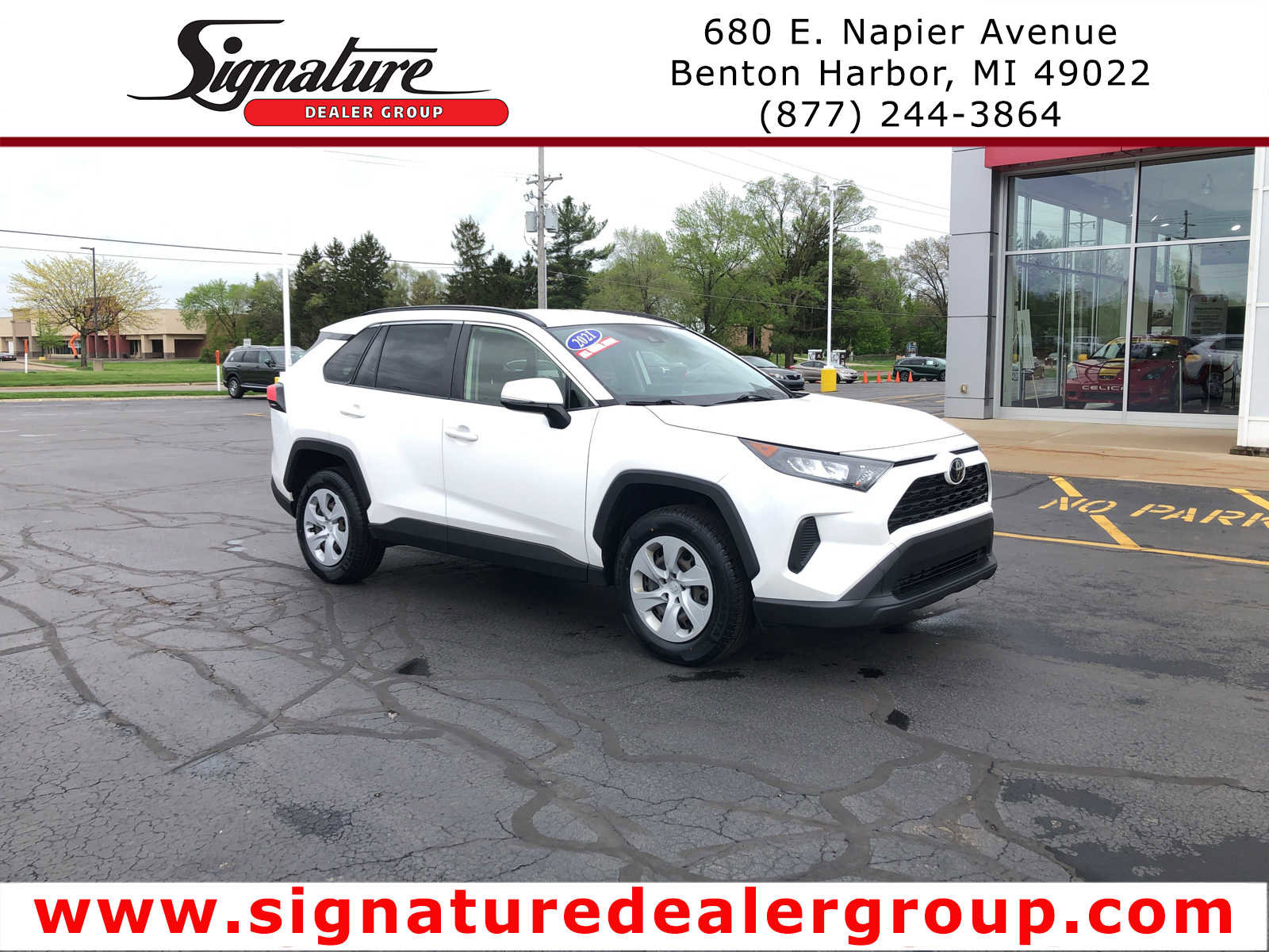 Used 2021 Toyota RAV4 LE AWD/4WD video 1
