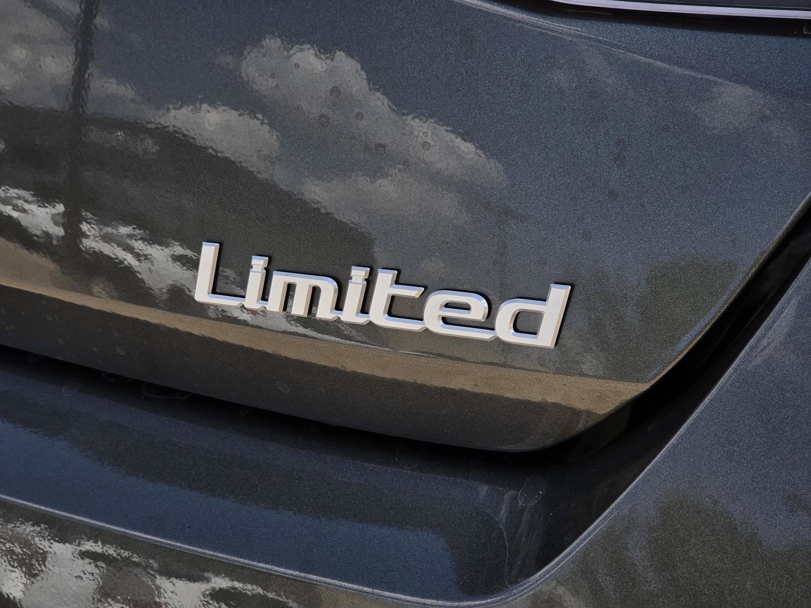 New 2026 Hyundai Elantra Limited FWD image 6