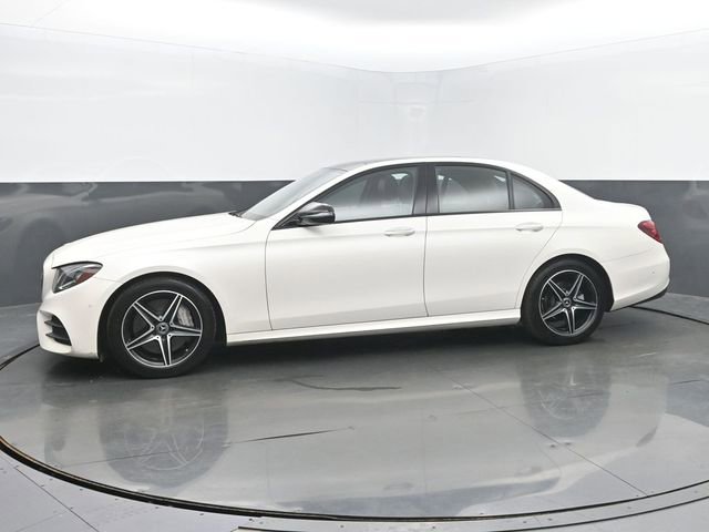 Used 2018 Mercedes-Benz E 300 4MATIC image 2