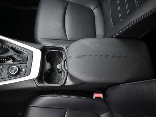 Used 2021 Toyota RAV4 XLE Premium image 33