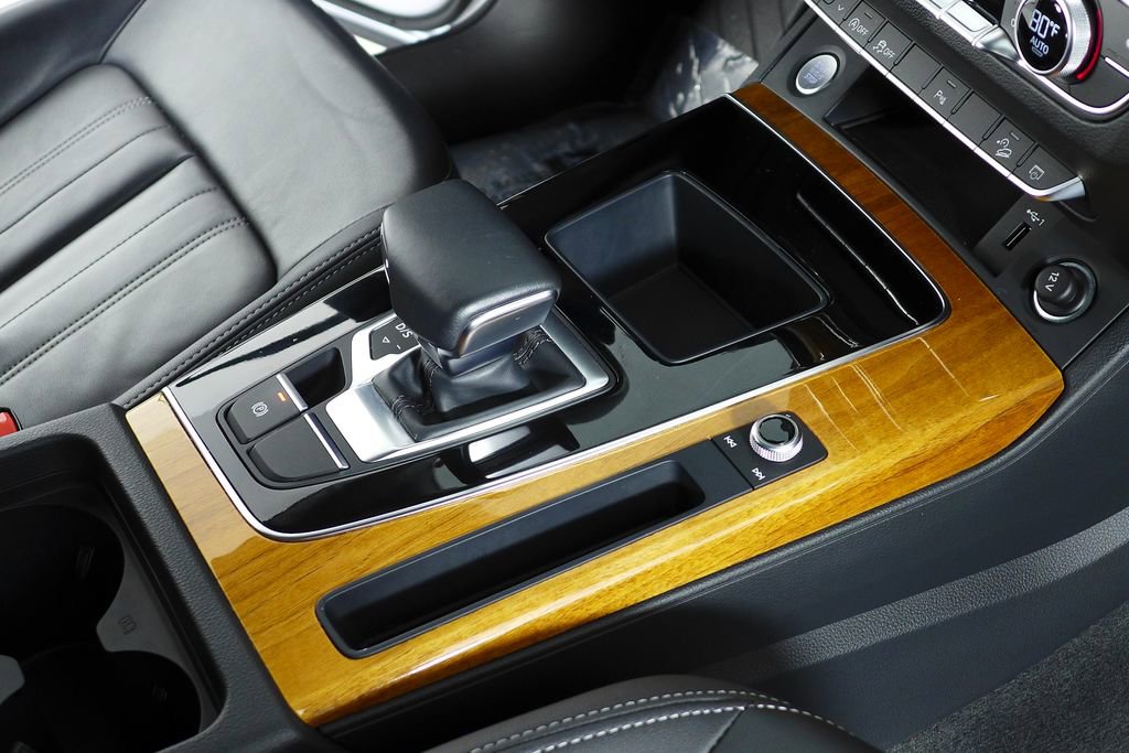 Used 2023 Audi Q5 2.0T Premium w/ Convenience Package image 15