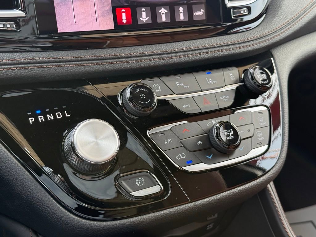 New 2026 Chrysler Pacifica Pinnacle image 26