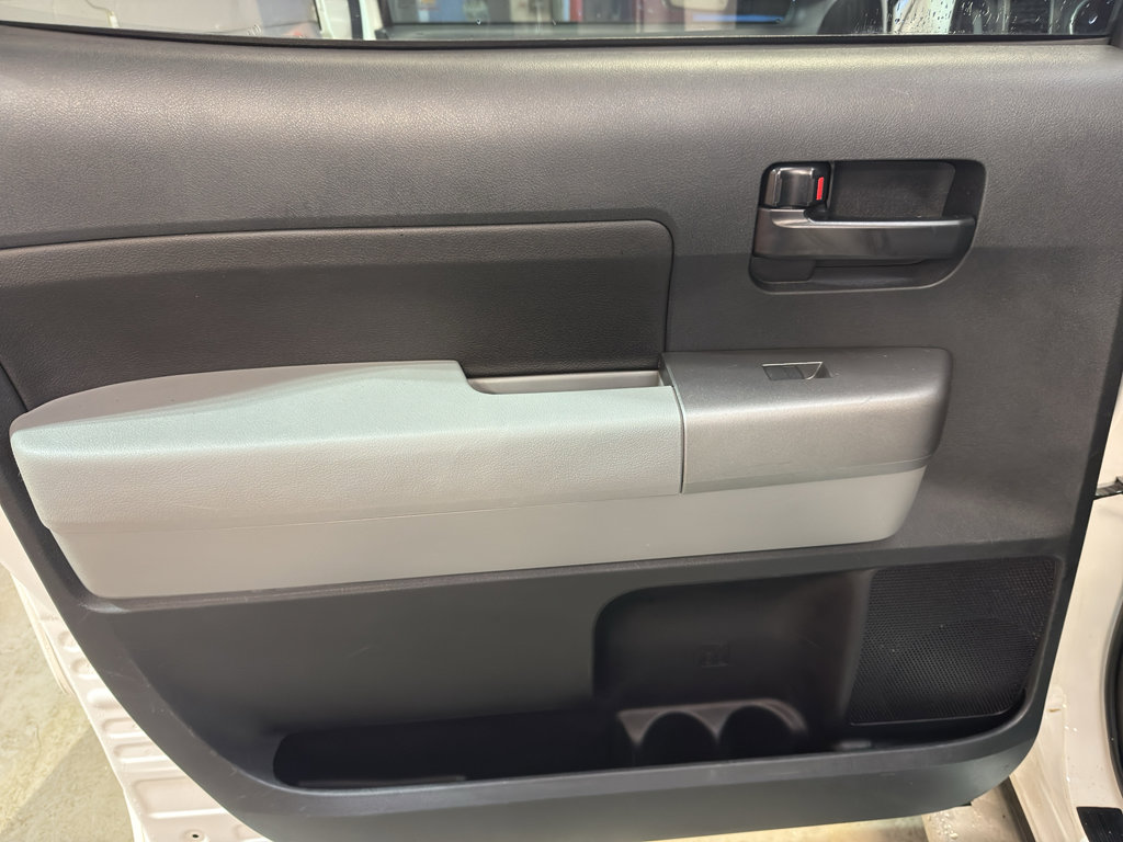 Used 2012 Toyota Tundra 4x4 CrewMax w/ Tow Pkg image 27