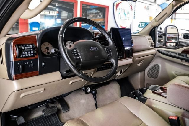 Used 2007 Ford F550 4x4 Crew Cab Super Duty image 5