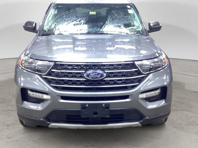 Used 2023 Ford Explorer XLT w/ Equipment Group 202A image 8