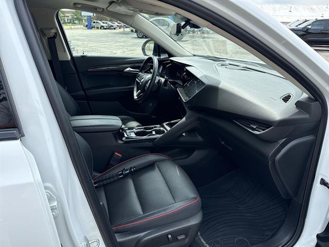 Certified 2022 Buick Envision Essence w/ Technology Package II FWD image 18