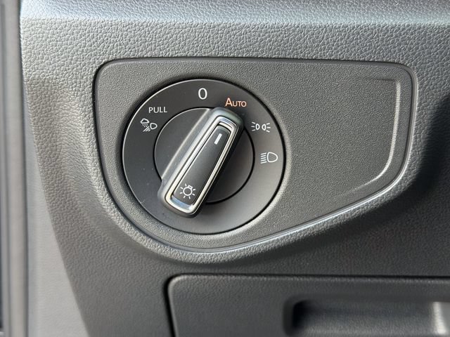 Used 2022 Volkswagen Atlas SE w/ Panoramic Sunroof Package FWD image 9