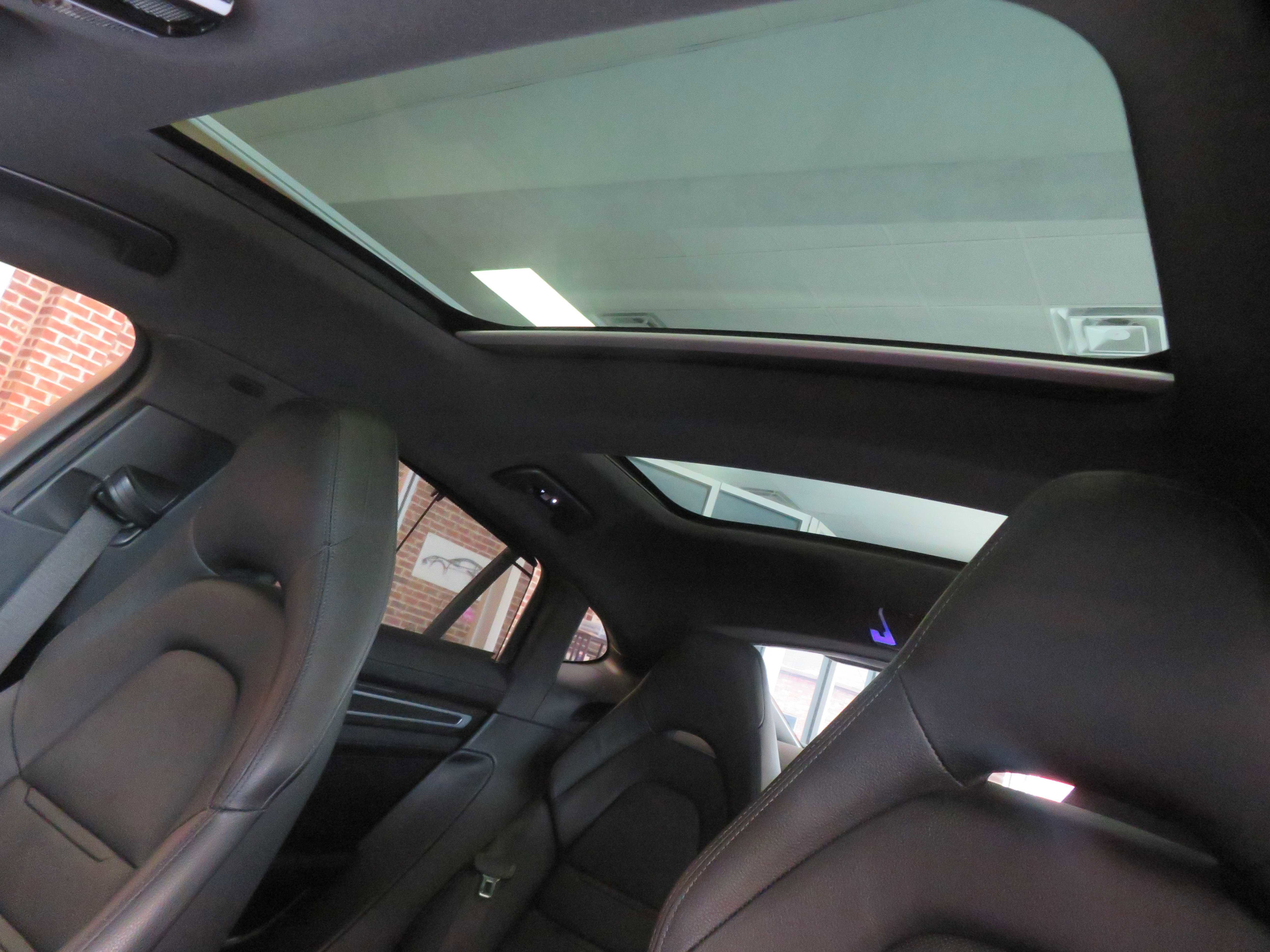 Used 2018 Porsche Panamera 4S AWD/4WD image 58