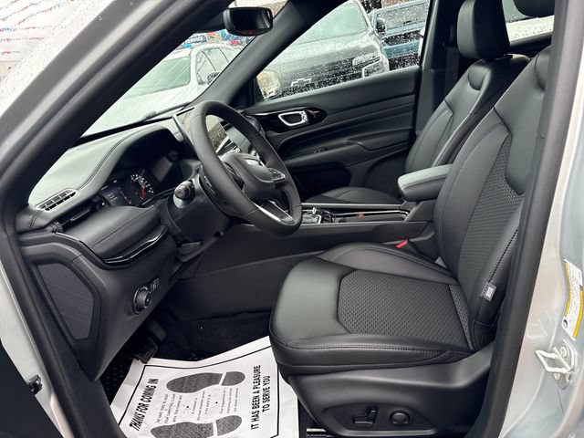 New 2026 Jeep Compass Latitude AWD/4WD image 8