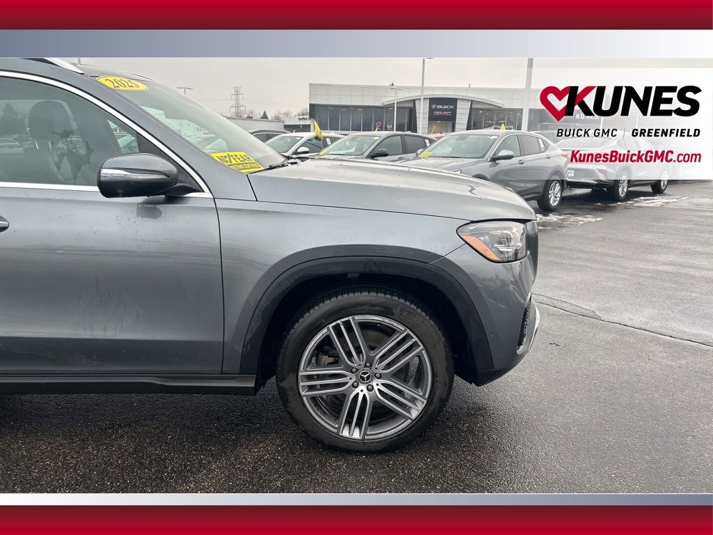 Used 2025 Mercedes-Benz GLS 450 4MATIC image 13