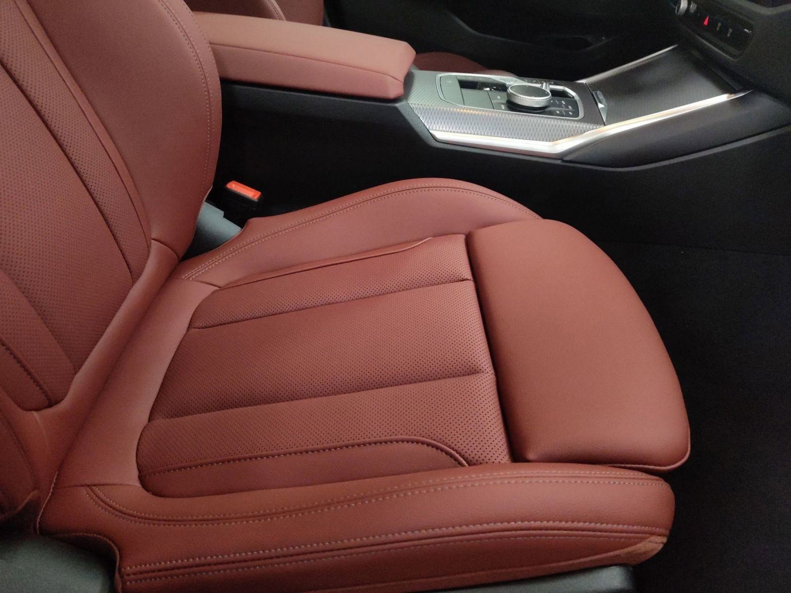 New 2026 BMW 330i Sedan w/ Premium Package image 25