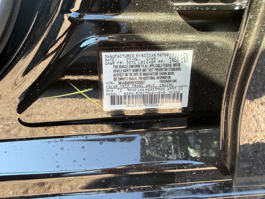Certified 2027 Nissan Sentra SR w/ Floor Mat Package FWD image 24