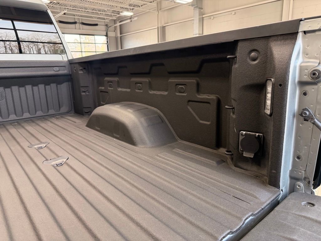 Used 2024 GMC Sierra 3500 AT4 w/ AT4 Premium Plus Package image 10