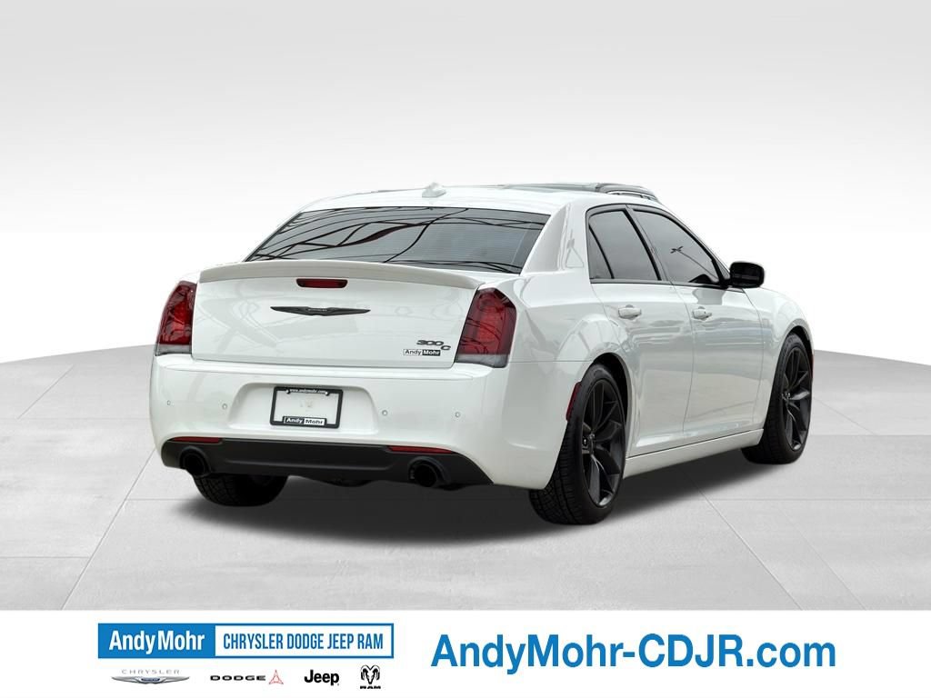 Used 2023 Chrysler 300 C RWD image 7